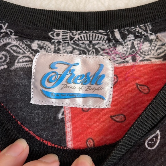 Fresh Prints of BelAir Bandana Print T-Shirt SIZE LARGE - Picture 2 of 9